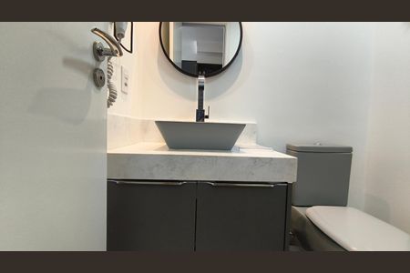 Studio para alugar com 25m², 1 quarto e sem vaga Studio para alugar com 25m², 1 quarto e sem vagaBanheiro