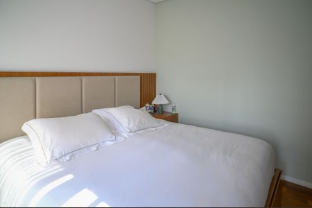 Apartamento à venda com 132m², 3 quartos e 2 vagasQuarto 2 - Suite