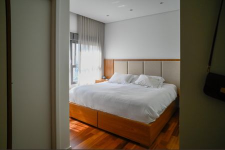 Apartamento à venda com 132m², 3 quartos e 2 vagasQuarto 2 - Suite