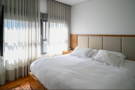 Apartamento à venda com 132m², 3 quartos e 2 vagasQuarto 2 - Suite