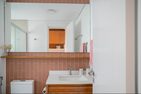 Apartamento à venda com 132m², 3 quartos e 2 vagasBanheiro Quarto 3 / Escritório