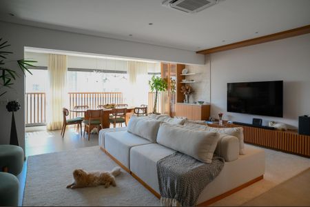 Sala de apartamento à venda com 3 quartos, 132m² em Vila Gumercindo, São Paulo