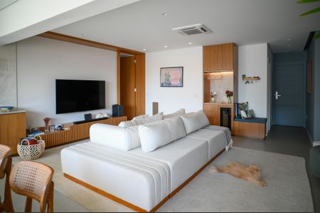 Sala de apartamento à venda com 3 quartos, 132m² em Vila Gumercindo, São Paulo