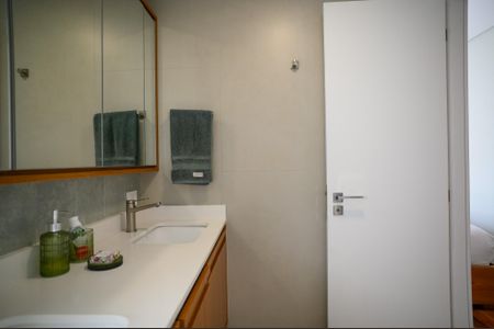 Apartamento à venda com 132m², 3 quartos e 2 vagasBanheiro Quarto 2 - Suite