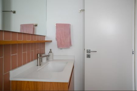 Apartamento à venda com 132m², 3 quartos e 2 vagasBanheiro Quarto 3 / Escritório