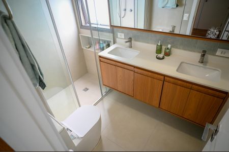 Apartamento à venda com 132m², 3 quartos e 2 vagasBanheiro Quarto 2 - Suite