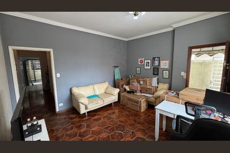 Casa à venda com 175m², 2 quartos e 2 vagasSala