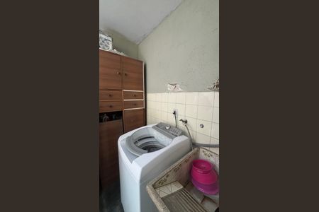 Casa à venda com 175m², 2 quartos e 2 vagasQuintal - Area de Serviço