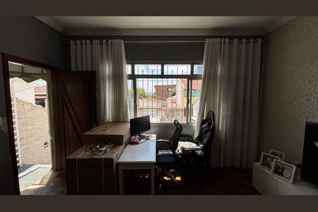 Casa à venda com 175m², 2 quartos e 2 vagasSala