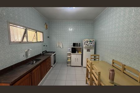 Casa à venda com 175m², 2 quartos e 2 vagasCozinha