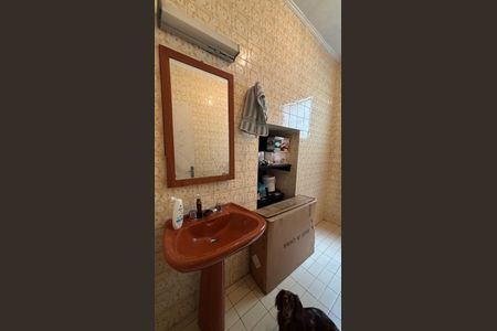 Banheiro de casa à venda com 2 quartos, 175m² em Vila Eldizia, Santo André