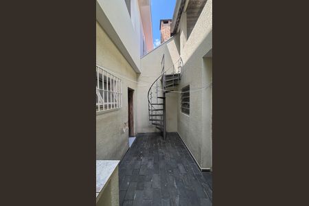 Casa à venda com 175m², 2 quartos e 2 vagasQuintal - Area de Serviço