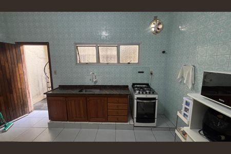Casa à venda com 175m², 2 quartos e 2 vagasCozinha