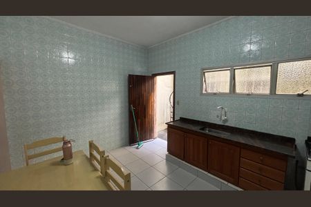 Casa à venda com 175m², 2 quartos e 2 vagasCozinha