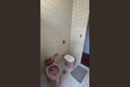 Casa à venda com 175m², 2 quartos e 2 vagasBanheiro