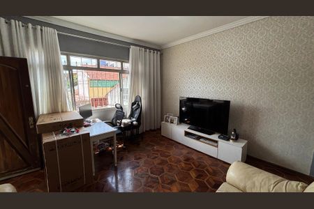 Casa à venda com 175m², 2 quartos e 2 vagasSala