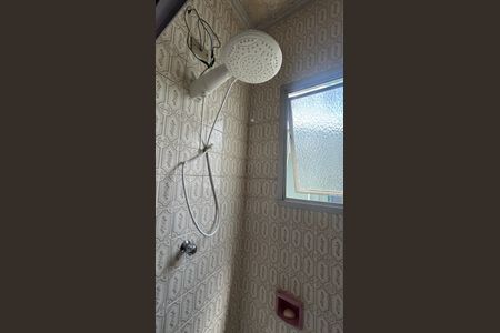 Casa à venda com 175m², 2 quartos e 2 vagasBanheiro