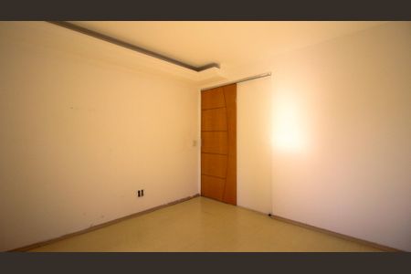 Quarto 2 de apartamento à venda com 2 quartos, 44m² em Conjunto Promorar Sapopemba, São Paulo