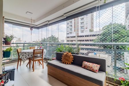 Apartamento à venda com 81m², 3 quartos e 2 vagasVaranda