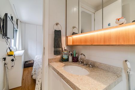 Apartamento à venda com 81m², 3 quartos e 2 vagasBanheiro da Suíte