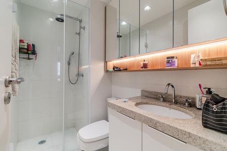 Apartamento à venda com 81m², 3 quartos e 2 vagasBanheiro Social