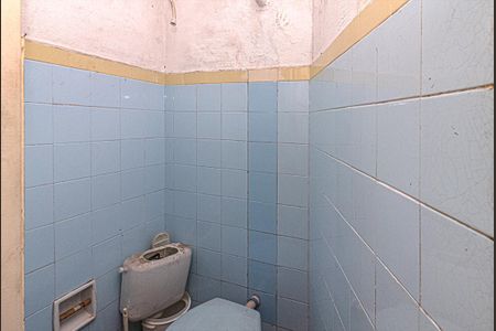 Casa para alugar com 224m², 3 quartos e 4 vagas Casa para alugar com 224m², 3 quartos e 4 vagasbanheiro na área de serviço_1