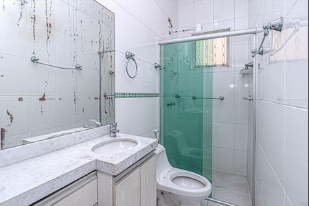 Casa para alugar com 224m², 3 quartos e 4 vagas Casa para alugar com 224m², 3 quartos e 4 vagasbanheiro na suíte _1