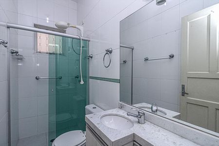 Casa para alugar com 224m², 3 quartos e 4 vagas Casa para alugar com 224m², 3 quartos e 4 vagasbanheiro social_1