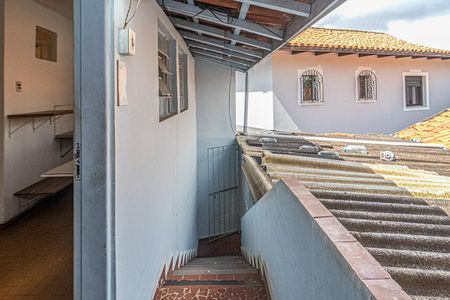 Casa para alugar com 224m², 3 quartos e 4 vagas Casa para alugar com 224m², 3 quartos e 4 vagasacesso para a edicula_2