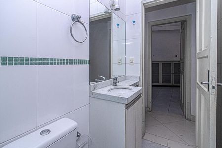 Casa para alugar com 224m², 3 quartos e 4 vagas Casa para alugar com 224m², 3 quartos e 4 vagasbanheiro social_3