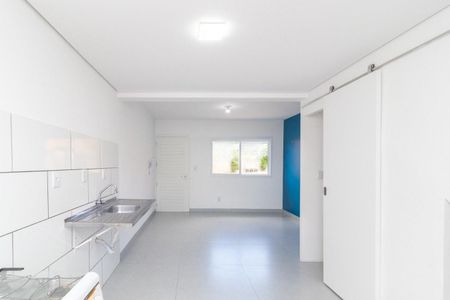 Cozinha  de casa de condomínio para alugar com 1 quarto, 55m² em Santa Tereza, Porto Alegre