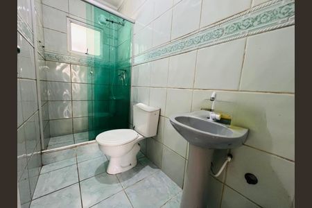 Casa de condomínio para alugar com 79m², 2 quartos e 1 vaga Casa de condomínio para alugar com 79m², 2 quartos e 1 vagaBanheiro
