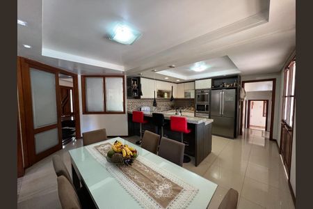 Casa para alugar com 400m², 4 quartos e 12 vagasCozinha