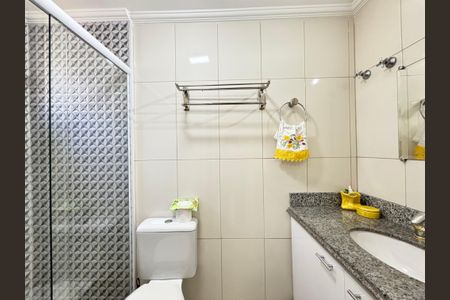 Apartamento para alugar com 82m², 2 quartos e 2 vagas Apartamento para alugar com 82m², 2 quartos e 2 vagasBanheiro da Suíte 1