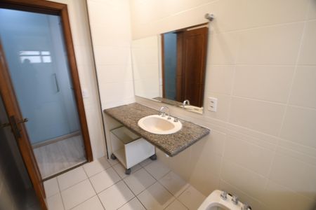 Apartamento para alugar com 245m², 4 quartos e 2 vagasBanheiro Suíte