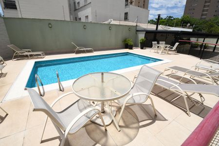Apartamento para alugar com 245m², 4 quartos e 2 vagasÁrea comum - Piscina