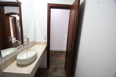 Apartamento para alugar com 245m², 4 quartos e 2 vagasLavabo