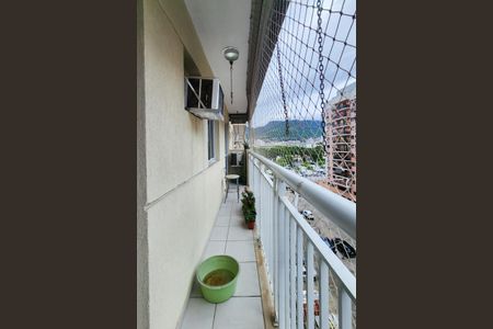 Apartamento à venda com 65m², 2 quartos e 1 vaga Apartamento à venda com 65m², 2 quartos e 1 vagaVaranda