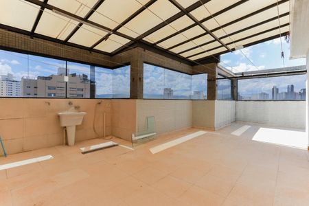 Apartamento para alugar com 250m², 3 quartos e 4 vagas Apartamento para alugar com 250m², 3 quartos e 4 vagasTerraço
