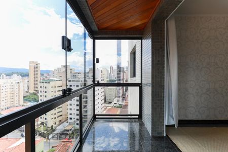 Apartamento para alugar com 250m², 3 quartos e 4 vagas Apartamento para alugar com 250m², 3 quartos e 4 vagasVaranda da sala 1