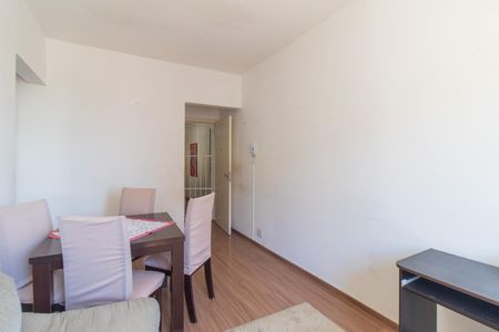 Apartamento para alugar com 70m², 2 quartos e 2 vagasSala