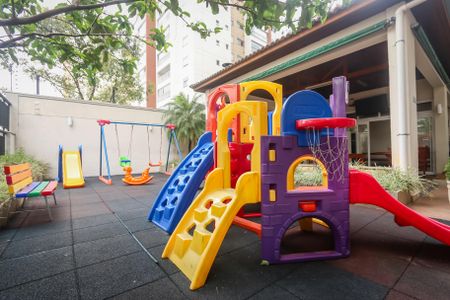 Apartamento para alugar com 77m², 2 quartos e 2 vagasÁrea comum - Playground
