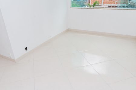 Sala de apartamento para alugar com 2 quartos, 50m² em Campo Grande, Rio de Janeiro
