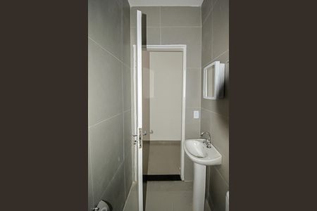 Casa para alugar com 55m², 2 quartos e sem vaga Casa para alugar com 55m², 2 quartos e sem vagaBanheiro