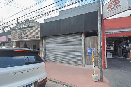 Casa para alugar com 100m², 3 quartos e sem vaga Casa para alugar com 100m², 3 quartos e sem vagaFachada
