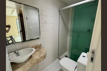 Apartamento para alugar com 143m², 4 quartos e 2 vagasBanheiro do Quarto 1