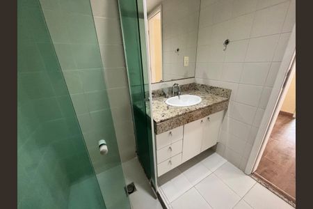 Apartamento para alugar com 143m², 4 quartos e 2 vagasBanheiro