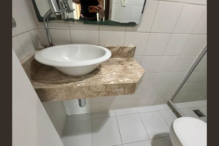 Apartamento para alugar com 143m², 4 quartos e 2 vagasBanheiro do Quarto 1