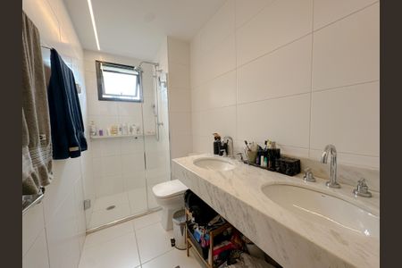 Apartamento à venda com 111m², 3 quartos e 1 vagaBanheiro Suíte
