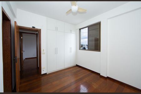 Apartamento para alugar com 100m², 3 quartos e 2 vagasQUARTO2